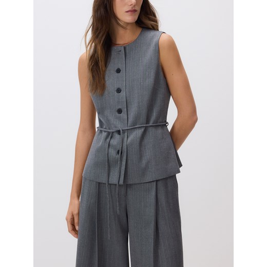 Reserved - Kamizelka z wiązaniem - ciemnoszary ze sklepu Reserved w kategorii Kamizelki damskie - zdjęcie 187686254
