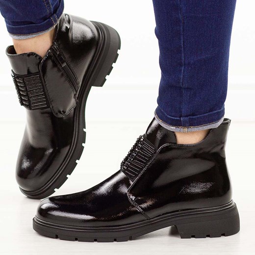 Czarne lakierowane botki damskie M.Daszyński 2501-10 ze sklepu suzana.pl w kategorii Botki - zdjęcie 187694992