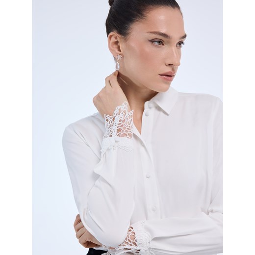 Mohito - Koszula z wiskozy - biały ze sklepu Mohito w kategorii Koszule damskie - zdjęcie 187696371
