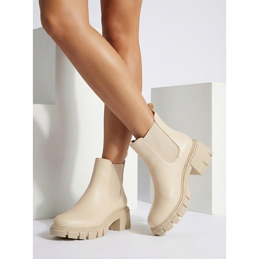 Royalfashion Botki damskie na słupku Velly ze sklepu royalfashion.pl w kategorii Botki - zdjęcie 187699063