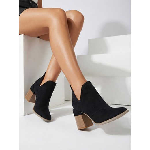 Czarne damskie botki na słupku z wycięciami Encura- Obuwie ze sklepu royalfashion.pl w kategorii Botki - zdjęcie 187699152