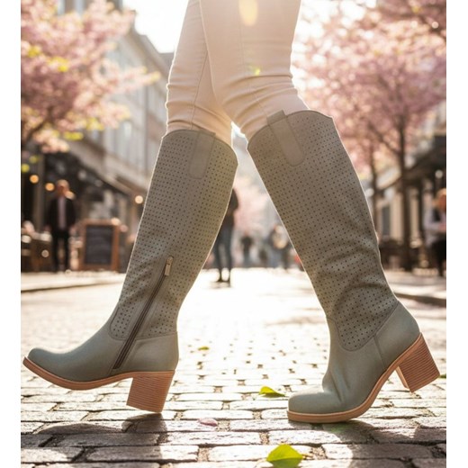 Zielone kozaki damskie na obcasie /L2-3 18599 T381/ ze sklepu Pantofelek24.pl w kategorii Kozaki damskie - zdjęcie 187766270