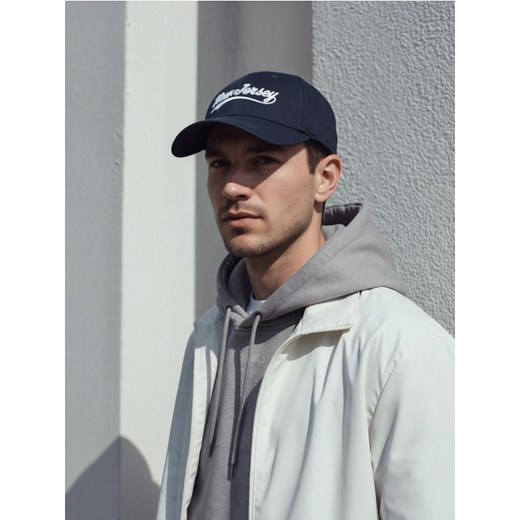 Sinsay - Czapka z daszkiem - granatowy ze sklepu Sinsay w kategorii Czapki z daszkiem męskie - zdjęcie 187767284