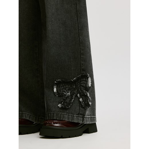 Reserved - Jeansy wide leg z aplikacjami - szary Reserved 140 (9 lat) Reserved