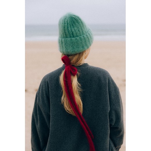Wool Fluffy Hair Ribbon - Crimson Crush ze sklepu Surf Inc w kategorii Czapki zimowe damskie - zdjęcie 187780382
