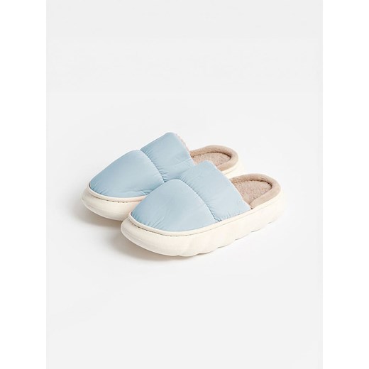 admas Kapcie w kolorze błękitnym ze sklepu Limango Polska w kategorii Kapcie damskie - zdjęcie 187786930