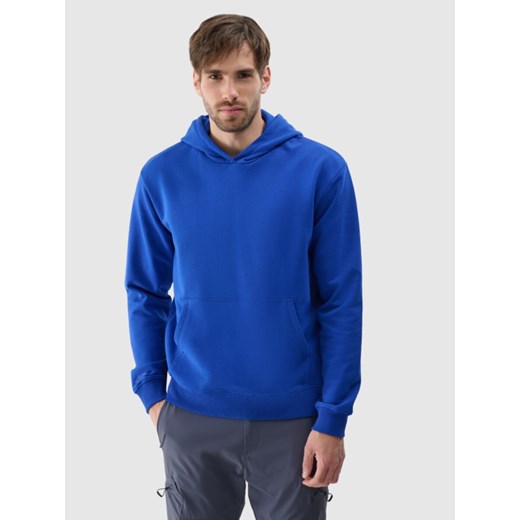 Bluza dresowa nierozpinana z kapturem męska 4F 4FWSS25TSWSM1749 - niebieska ze sklepu Sportstylestory.com w kategorii Bluzy męskie - zdjęcie 187797423