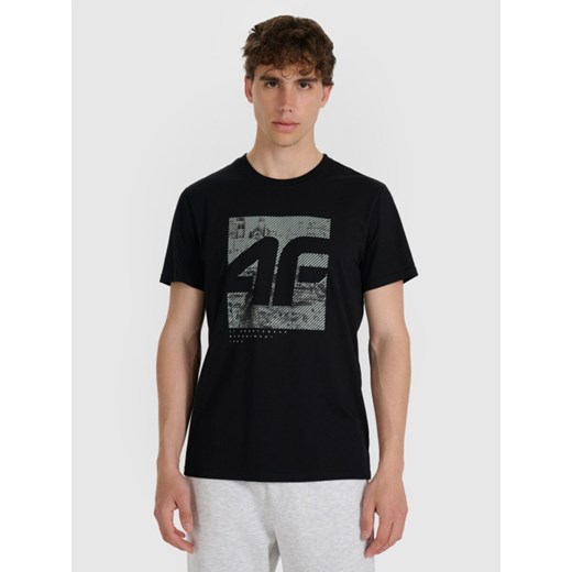 Męski t-shirt z nadrukiem 4F 4FWAW25TTSHM3126 - czarny ze sklepu Sportstylestory.com w kategorii T-shirty męskie - zdjęcie 187797450