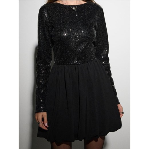 Sinsay - Elegancka sukienka mini z połyskującymi cekinami - czarny ze sklepu Sinsay w kategorii Sukienki - zdjęcie 187799754