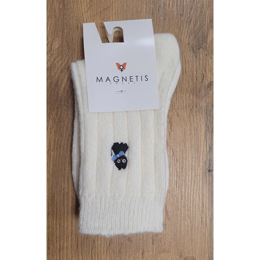 Ciepłe skarpetki damskie z aplikacją ecru YN5063, Kolor ecru, Rozmiar uniwersalny, Magnetis ze sklepu Primodo w kategorii Skarpetki damskie - zdjęcie 187803510