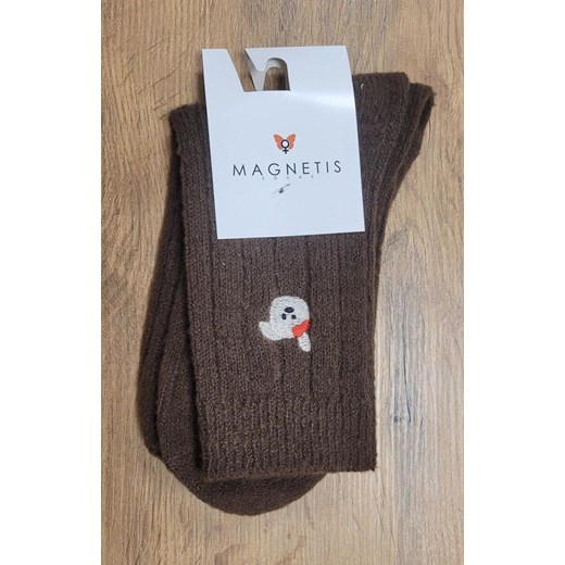 Ciepłe skarpetki damskie z aplikacją brązowe YN5065, Kolor brązowy, Rozmiar uniwersalny, Magnetis ze sklepu Primodo w kategorii Skarpetki damskie - zdjęcie 187803512