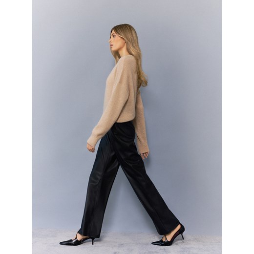 Mohito - Spodnie z imitacji skóry - czarny ze sklepu Mohito w kategorii Spodnie damskie - zdjęcie 187820552