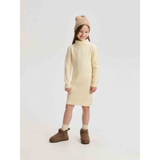 Reserved - Dzianinowa sukienka w paski - złamana biel ze sklepu Reserved w kategorii Swetry dziewczęce - zdjęcie 187821122