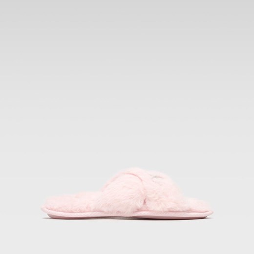Kapcie DeeZee M138139J ze sklepu ccc.eu w kategorii Kapcie damskie - zdjęcie 187823900