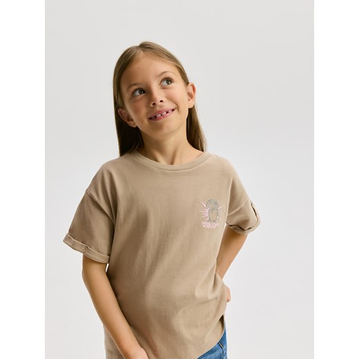 Reserved - T-shirt z nadrukiem i haftem - beżowy ze sklepu Reserved w kategorii Bluzki dziewczęce - zdjęcie 187823970