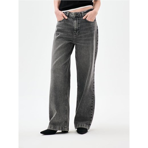 Sinsay - Jeansy baggy - szary ze sklepu Sinsay w kategorii Jeansy damskie - zdjęcie 187832331