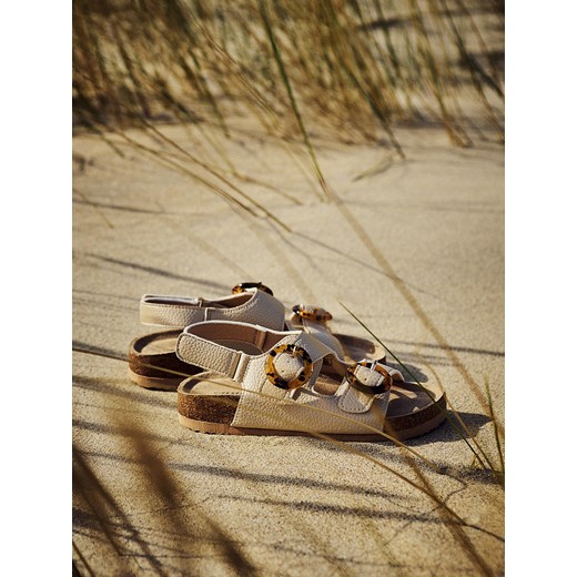 Reserved - Sandały na rzepy - beżowy ze sklepu Reserved w kategorii Sandały dziecięce - zdjęcie 187850210