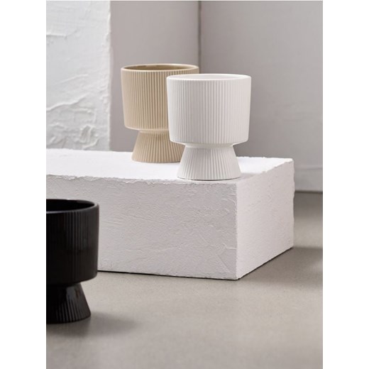 Sinsay - Osłonka doniczki - biały ze sklepu Sinsay w kategorii Doniczki i osłonki - zdjęcie 187850722