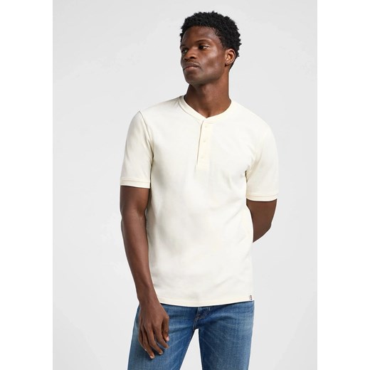 MESKA KOSZULKA LEE SS HENLEY SHIRT ECRU 112363862 ze sklepu YouNeedit.pl w kategorii T-shirty męskie - zdjęcie 187854731