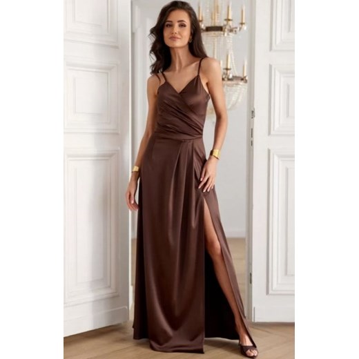 Satynowa sukienka maxi na ramiączkach brązowa 462 ze sklepu intimiti.pl w kategorii Sukienki - zdjęcie 187881644