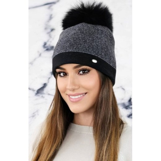 Kamea Aloes czapka z pomponem czarna ze sklepu intimiti.pl w kategorii Czapki zimowe damskie - zdjęcie 187889300