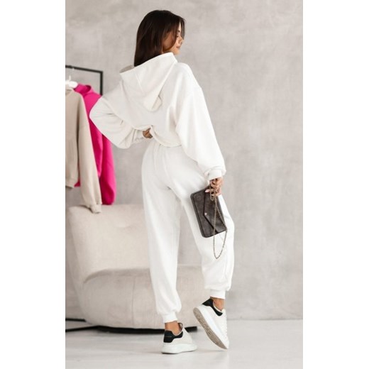 Dwuczęściowy dres damski z kapturem Lara ecru Lara Fashion intimiti.pl