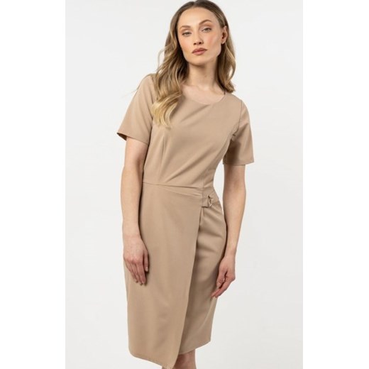 Awama A710 ołówkowa sukienka mini beżowa ze sklepu intimiti.pl w kategorii Sukienki - zdjęcie 187891304