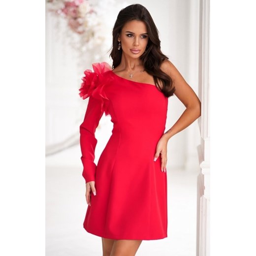Asymetryczna krótka sukienka z ozdobnym kwiatem czerwona ze sklepu intimiti.pl w kategorii Sukienki - zdjęcie 187892392