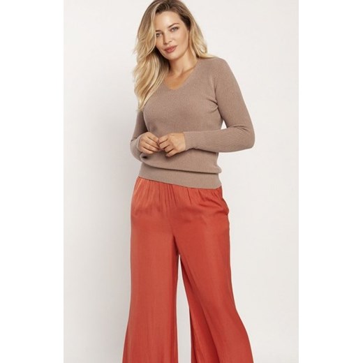 MKM SWE243 cienki sweterek w serek mocca ze sklepu intimiti.pl w kategorii Swetry damskie - zdjęcie 187892770