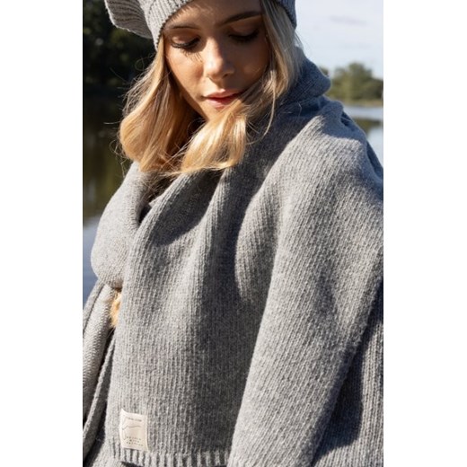 Fobya wełniany szal damski F1910 szary ze sklepu intimiti.pl w kategorii Szaliki i chusty damskie - zdjęcie 187894111