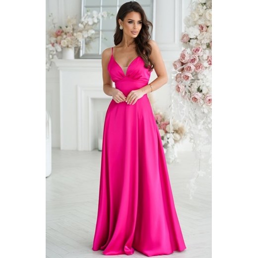 Długa satynowa sukienka na ramiączkach fuksja ze sklepu intimiti.pl w kategorii Sukienki - zdjęcie 187896450