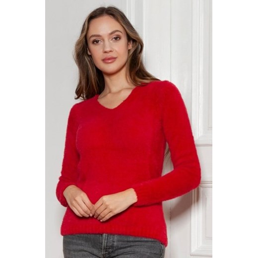 Miękki, włochaty sweterek czerwony SWE147 ze sklepu intimiti.pl w kategorii Swetry damskie - zdjęcie 187901631