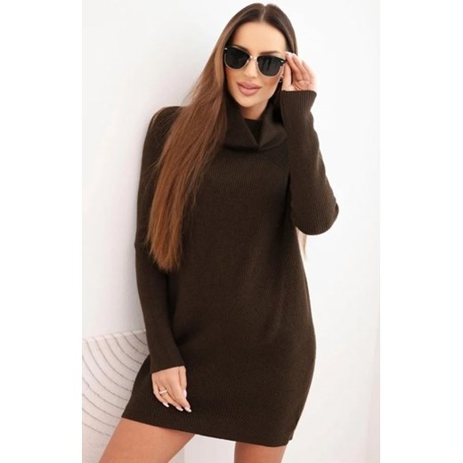 Dzianinowa sukienka z golfem brązowa ze sklepu intimiti.pl w kategorii Sukienki - zdjęcie 187902181