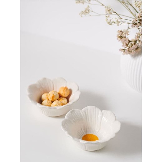 Sinsay - Mała miska w kształcie kwiata - biały ze sklepu Sinsay w kategorii Miski - zdjęcie 187910170
