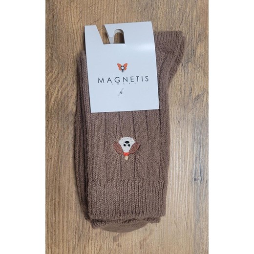 Ciepłe skarpetki damskie z aplikacją ciemnobeżowe YN5065, Kolor ciemnobeżowy, Rozmiar uniwersalny, Magnetis ze sklepu Intymna w kategorii Skarpetki damskie - zdjęcie 187918260