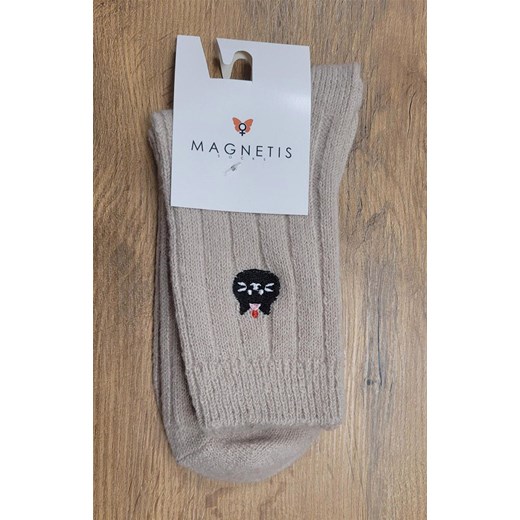 Ciepłe skarpetki damskie z aplikacją jasnobeżowe YN5065, Kolor jasnobeżowy, Rozmiar uniwersalny, Magnetis ze sklepu Intymna w kategorii Skarpetki damskie - zdjęcie 187918263
