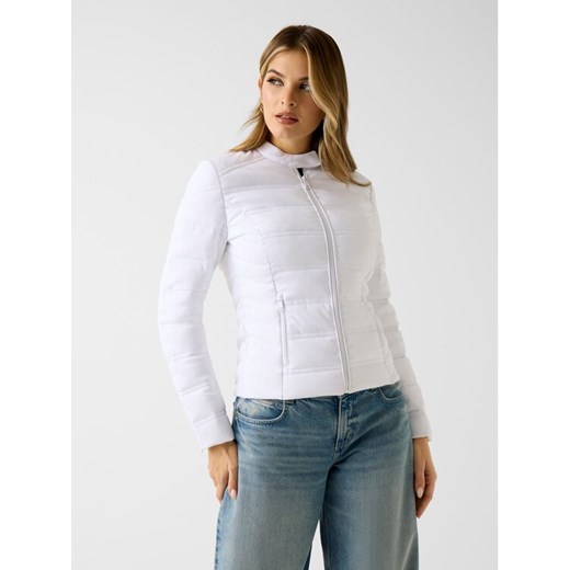 Guess Kurtka przejściowa 180536 Biały Classic Fit ze sklepu MODIVO w kategorii Kurtki damskie - zdjęcie 187927070