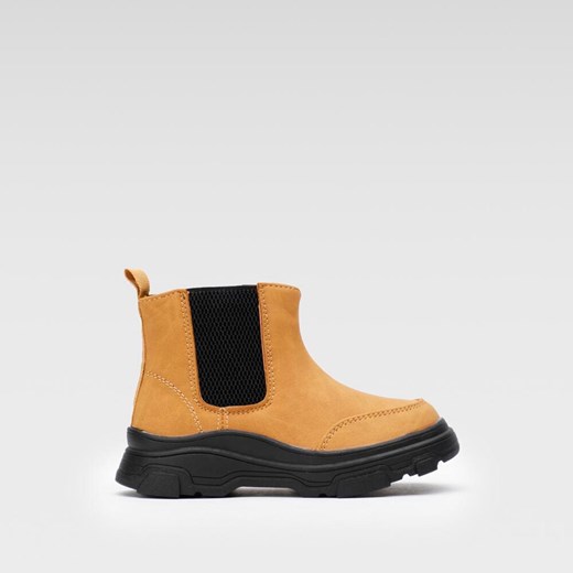 Botki Action Boy AVO-326-002 ze sklepu ccc.eu w kategorii Buty zimowe dziecięce - zdjęcie 187927980