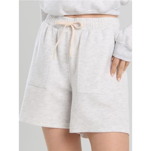 Sinsay - Szorty dresowe z szerokimi nogawkami - szary ze sklepu Sinsay w kategorii Szorty - zdjęcie 187933121