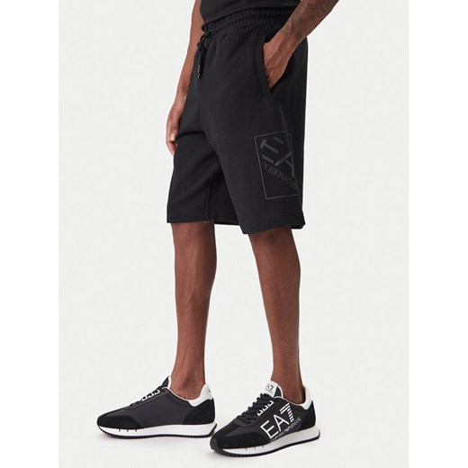 EA7 Emporio Armani Szorty sportowe 7M001491 AF17787 UC001 Czarny Regular Fit ze sklepu MODIVO w kategorii Spodenki męskie - zdjęcie 187934201