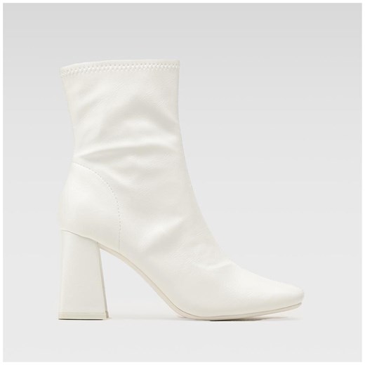 Botki Jenny Fairy LS5612-01 ze sklepu ccc.eu w kategorii Botki - zdjęcie 187943783