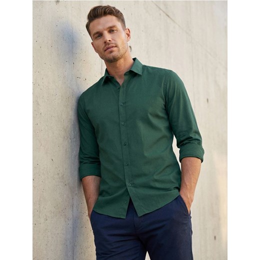 Sinsay - Gładka koszula basic - zielony ze sklepu Sinsay w kategorii Koszule męskie - zdjęcie 187966091