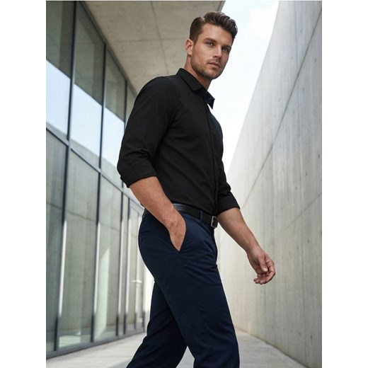 Sinsay - Gładka koszula basic - czarny ze sklepu Sinsay w kategorii Koszule męskie - zdjęcie 187966092