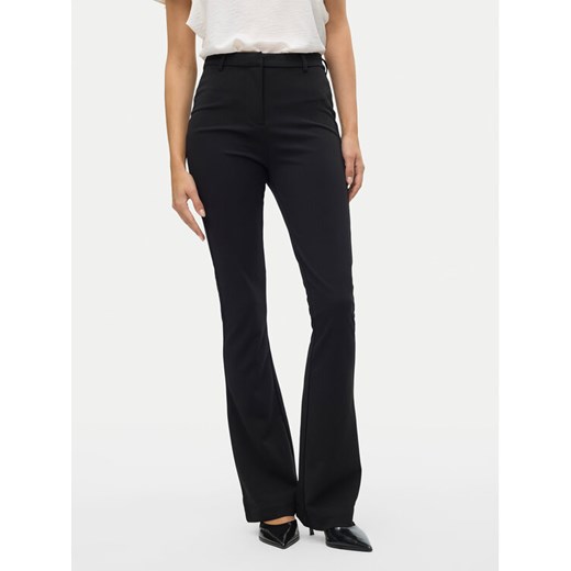 Vero Moda Spodnie materiałowe Vmamira 10250284 Czarny Regular Fit ze sklepu MODIVO w kategorii Spodnie damskie - zdjęcie 187976120