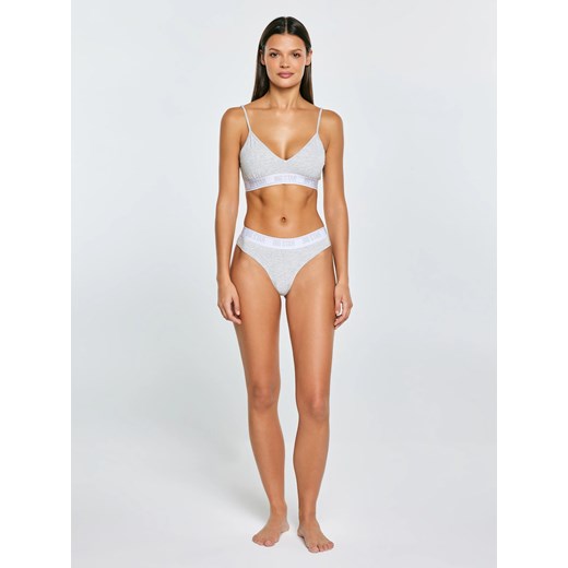 Stringi damskie bawełniane szare Clarice 901 ze sklepu Big Star w kategorii Majtki damskie - zdjęcie 187984204