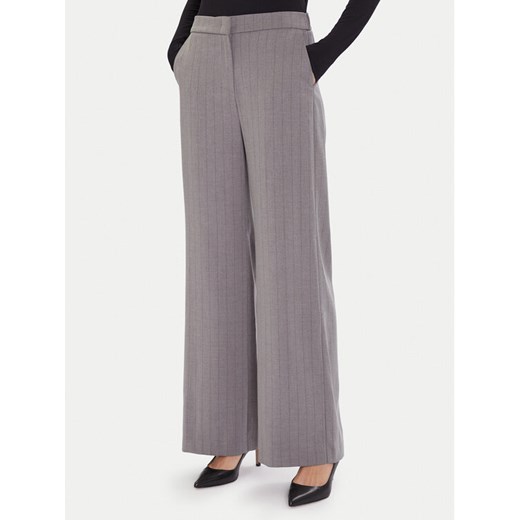 Maryley Spodnie materiałowe 25IB598/M17/35GR Szary Regular Fit ze sklepu MODIVO w kategorii Spodnie damskie - zdjęcie 187986370
