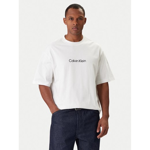 Calvin Klein T-Shirt LV040HM228 Biały Relaxed Fit ze sklepu MODIVO w kategorii T-shirty męskie - zdjęcie 187989184