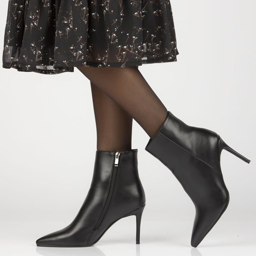 Czarne botki damskie na szpilce Filippo Dbt4072/22 ze sklepu suzana.pl w kategorii Botki - zdjęcie 187990301