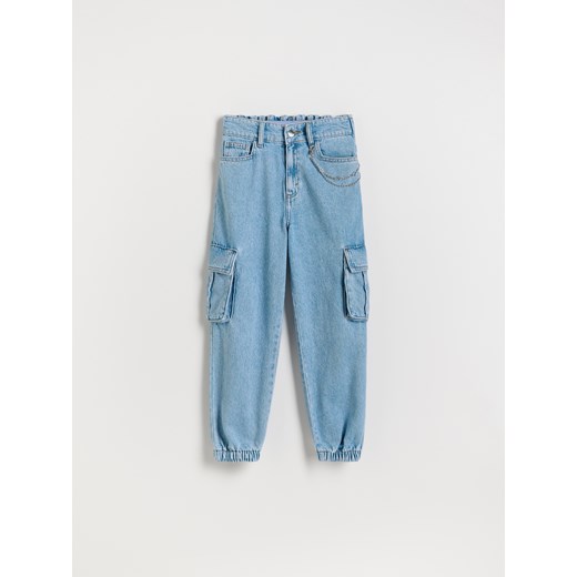 Reserved - Jeansy cargo z łańcuchem - niebieski Reserved 128 (7-8 lat) wyprzedaż Reserved