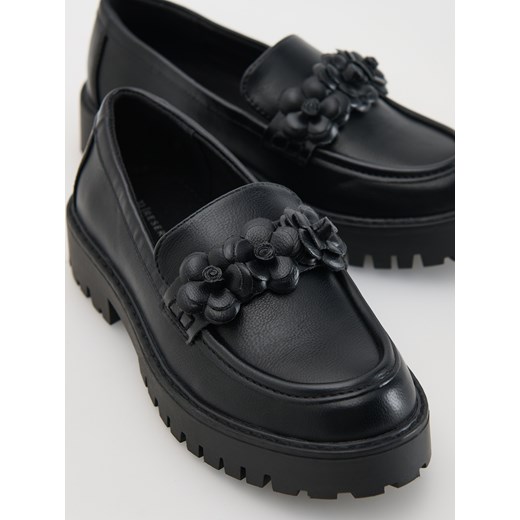 Reserved - Loafersy z imitacji skóry - czarny ze sklepu Reserved w kategorii Półbuty dziecięce - zdjęcie 188006791